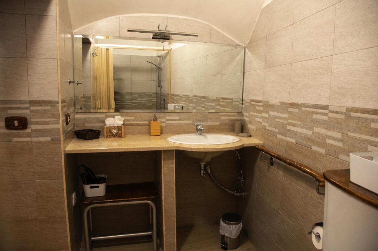 La Tana Dei Pirati Apartment Naples
